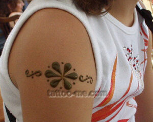 Flower and Vine Henna Tattoos Flower and Vine Henna Tattoos
