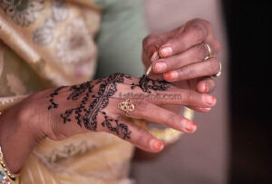 hennahandsB
